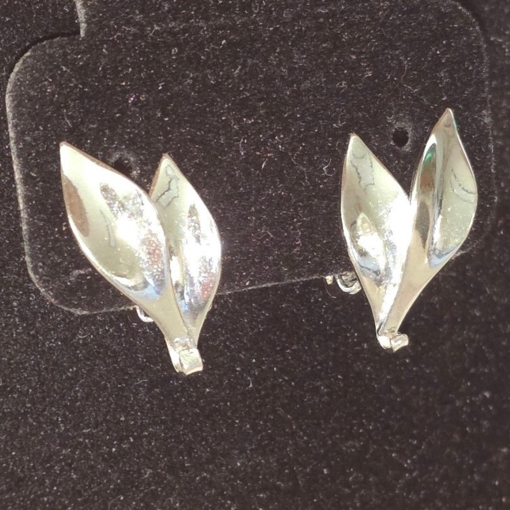 Vintage Silver Tone Double Leaf Clip On Earrings Botanical Modernist‎ Jewelry - Picture 4 of 6